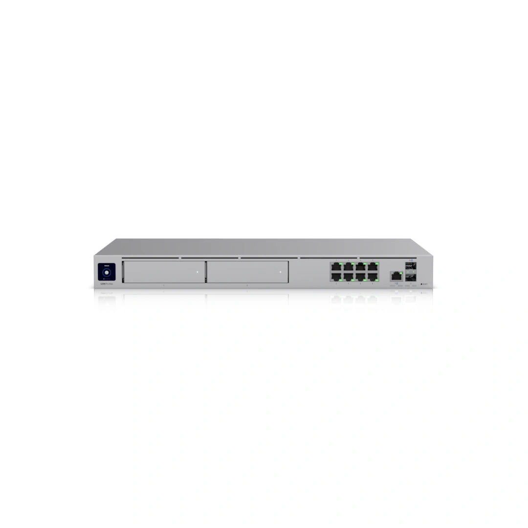 Primer plano frontal del firewall con logotipo azul, dos bahías vacías para HDD y puertos activos a la derecha