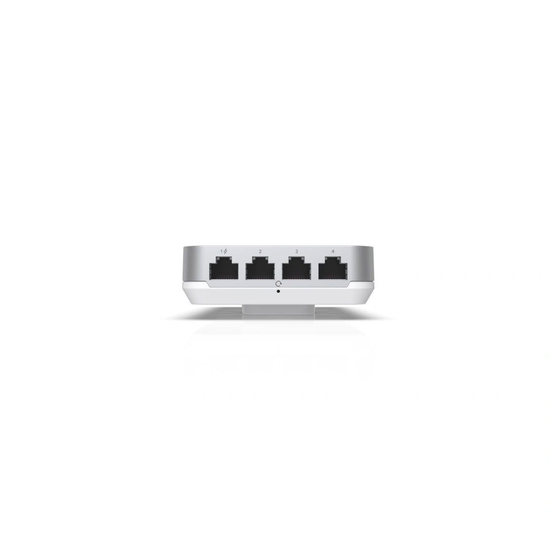 Vista trasera del dispositivo mostrando cuatro puertos Ethernet Gigabit numerados horizontalmente y botón de reinicio