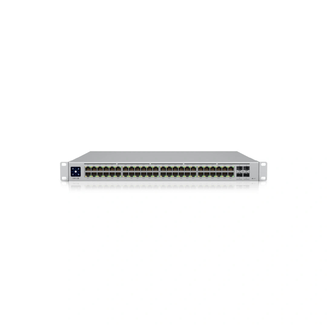Vista frontal directa de un switch Ubiquiti instalado en rack con 48 puertos Ethernet y cuatro uplinks SFP+