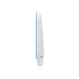 Vista lateral del punto de acceso WiFi exterior UniFi AP blanco con borde azul