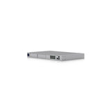 Ángulo lateral del firewall compacto plateado mostrando orejas de montaje en rack y disposición de puertos