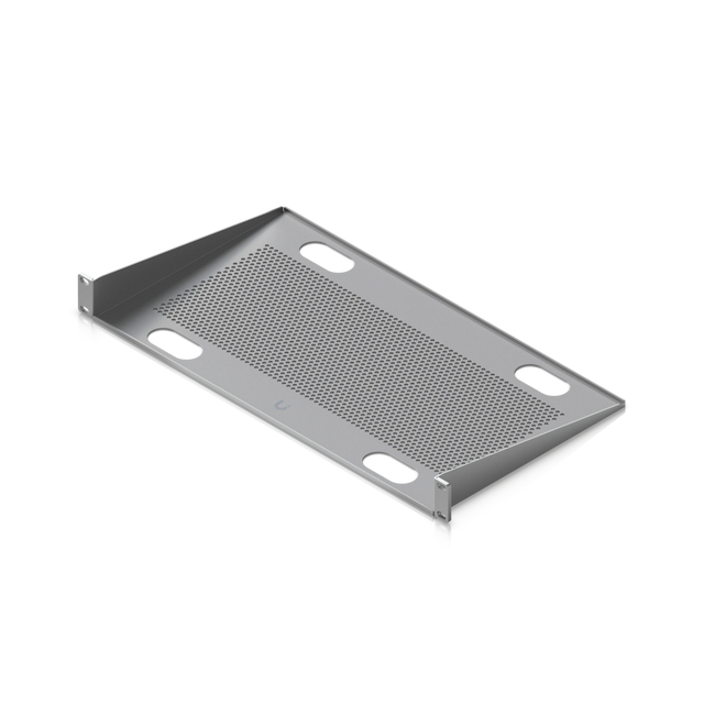 Bandeja de rack gris con rejilla central perforada y asas ovaladas laterales