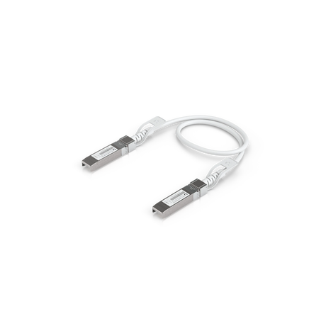 Cable DAC blanco SFP28 de 30 cm con conectores plateados en bucle sobre fondo blanco