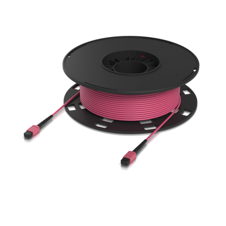 Cable de fibra óptica rosa OM4 enrollado en carrete negro con conectores MPO-12 tipo B