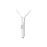 Vista angular trasera con antenas en forma de V, etiqueta técnica y clip de montaje plástico robusto