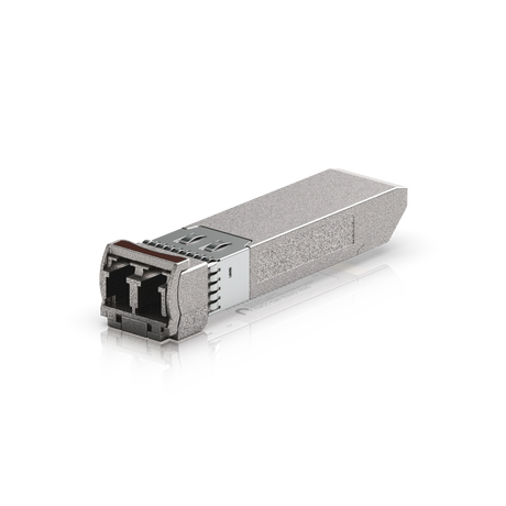 Módulo transceptor SFP+ plateado de Ubiquiti con conectores LC sobre fondo blanco