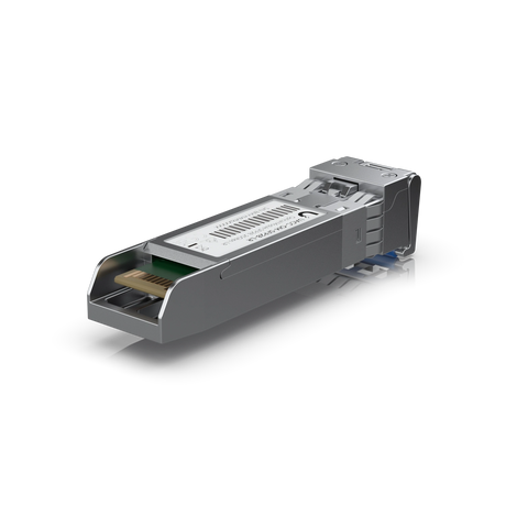 Módulo transceptor SFP28 plateado con conectores LC azules y contactos dorados sobre fondo blanco