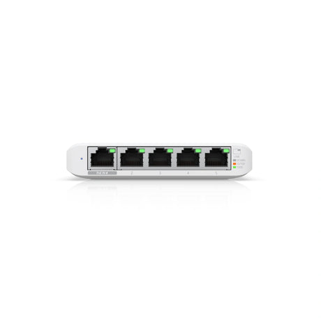 Panel trasero con cinco puertos Ethernet RJ45, luces LED verdes y etiqueta PoE IN en el primer puerto