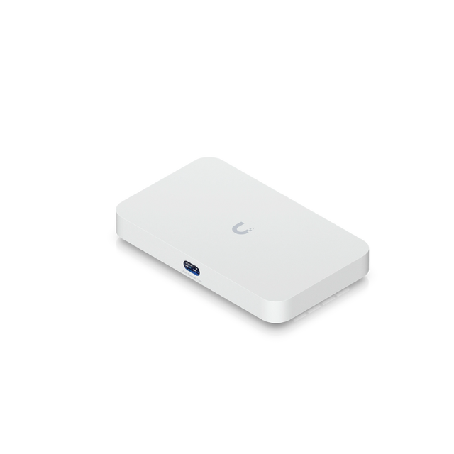Vista isométrica del dispositivo blanco Ubiquiti Cloud Gateway Flex con carcasa mate y pantalla de estado activa