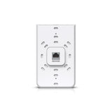 Placa de pared blanca UniFi AP WiFi 5 con puerto RJ45 PoE IN central y ranuras de montaje laterales sobre fondo blanco.