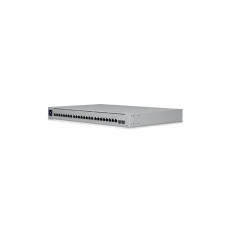 Vista cenital del conmutador Ubiquiti UniFi plateado con puertos RJ45 negros y panel de control a la izquierda