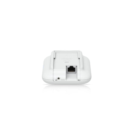 Vista trasera del punto de acceso inalambrico 200 clientes mostrando puerto ethernet RJ45 y orificio montaje