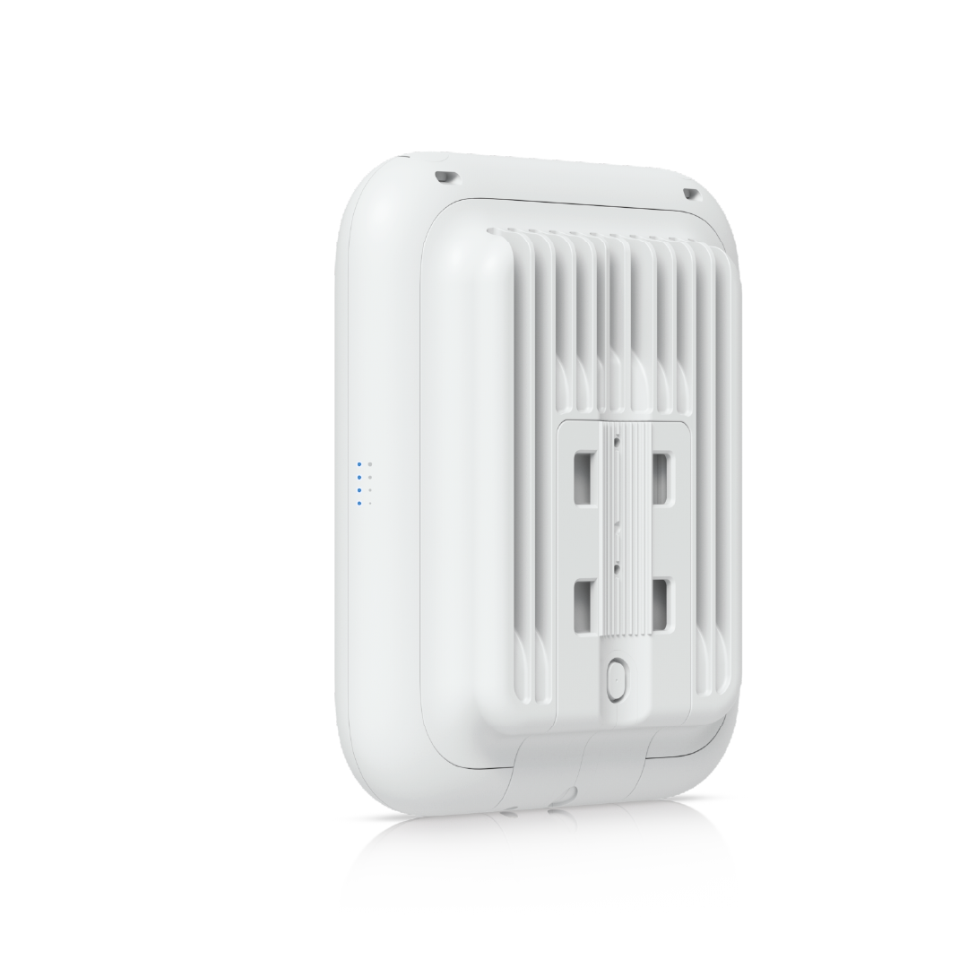 Vista trasera del equipo wifi 7 para empresas exteriores con aletas de refrigeración